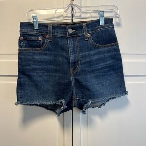 Levi Cut Off Jean Shorts Size Women’s 28 Color Blue